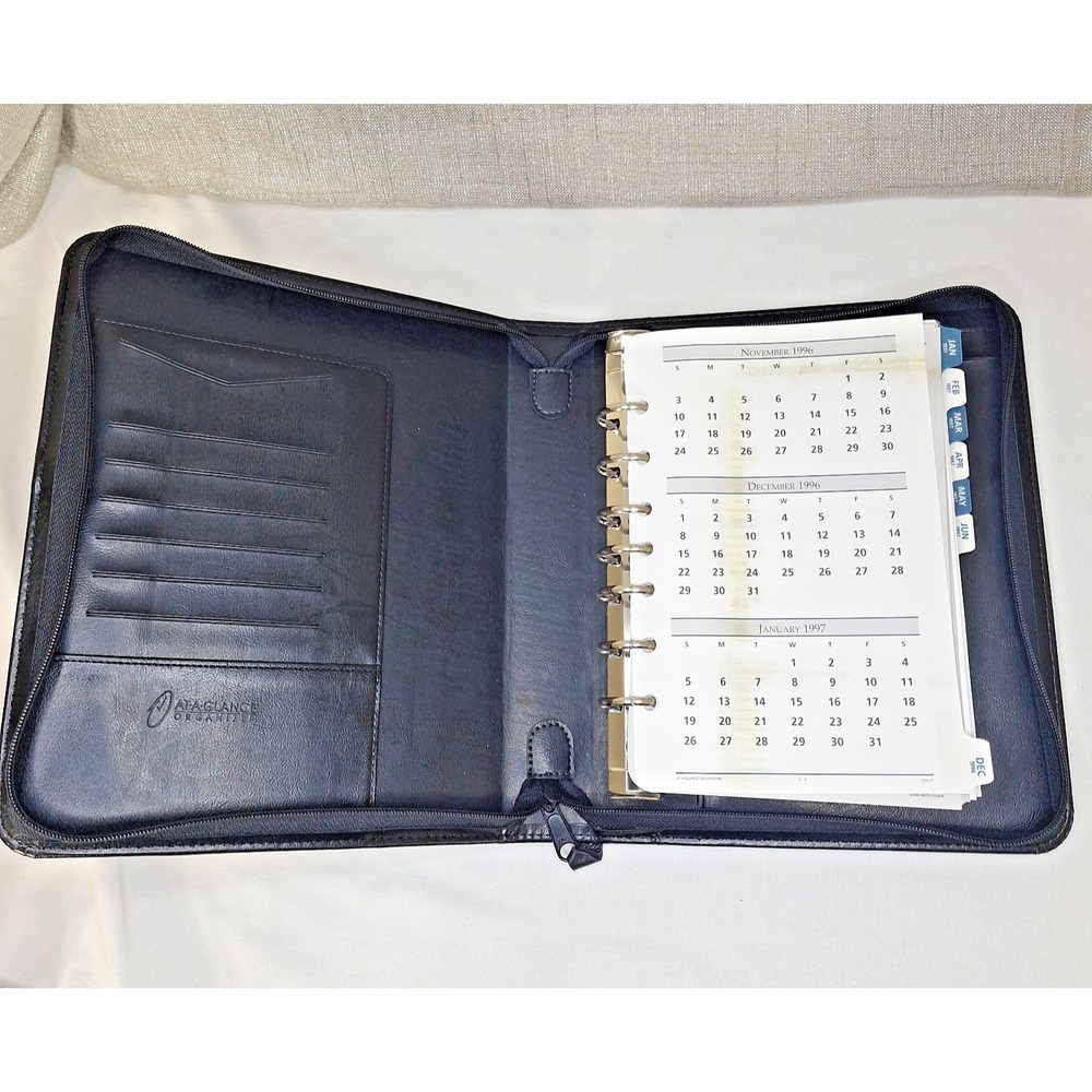 At A Glance Planner Organizer Black Faux Leather 7 Rings Vintage 90s new insert